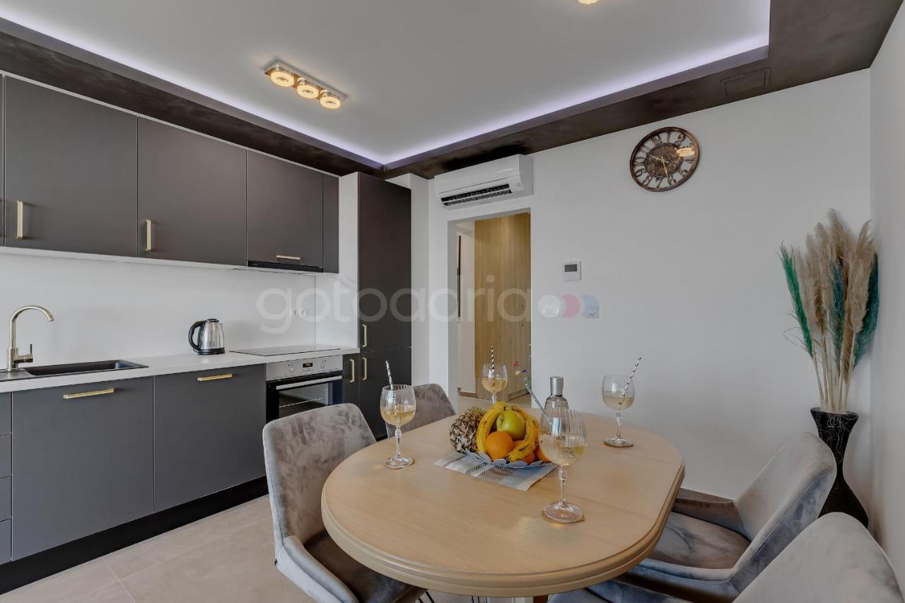 Luxury Seaview Apt Luki - Free Parking Макарска Экстерьер фото