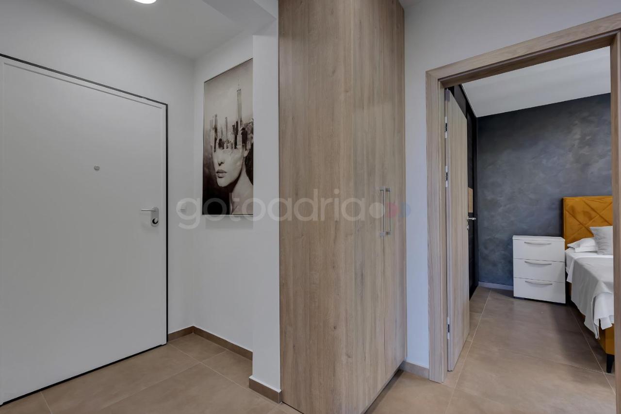 Luxury Seaview Apt Luki - Free Parking Макарска Экстерьер фото