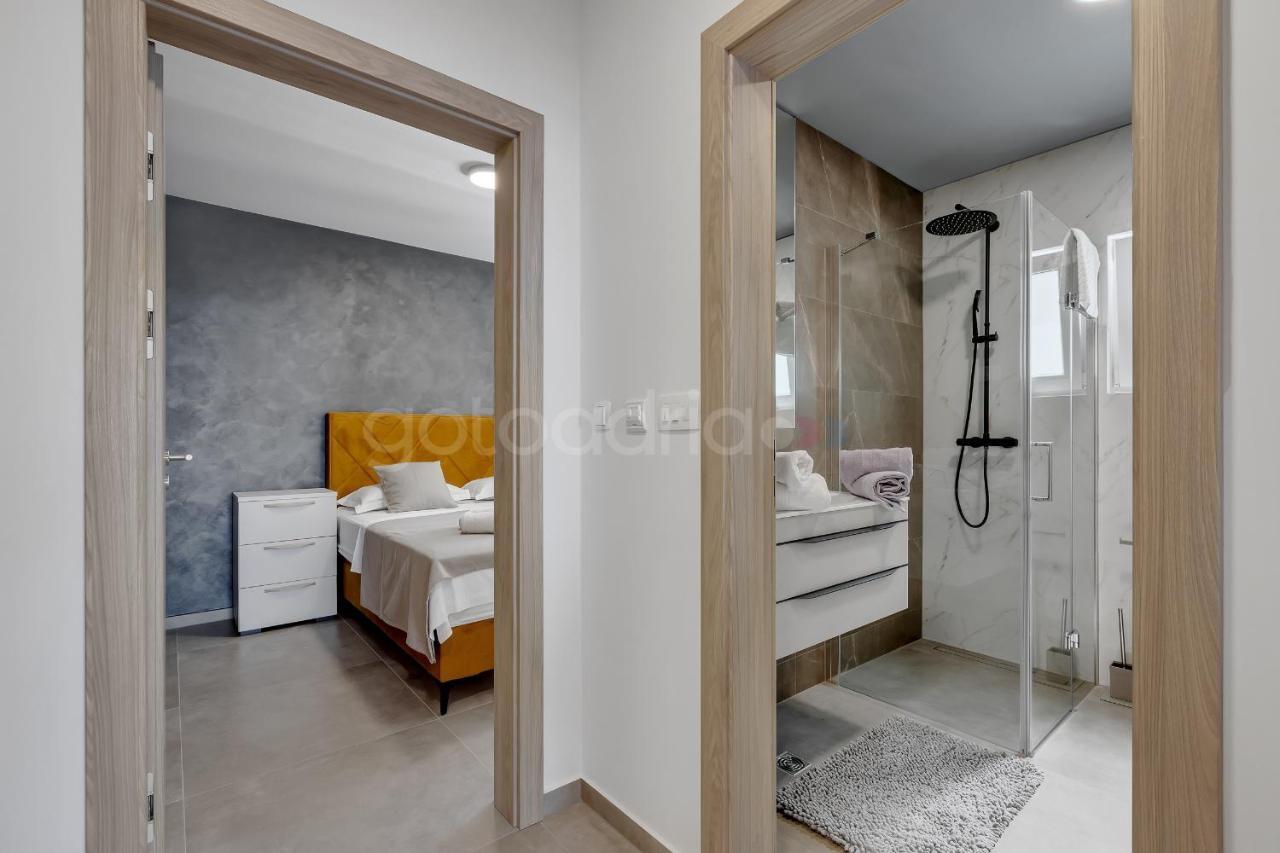 Luxury Seaview Apt Luki - Free Parking Макарска Экстерьер фото
